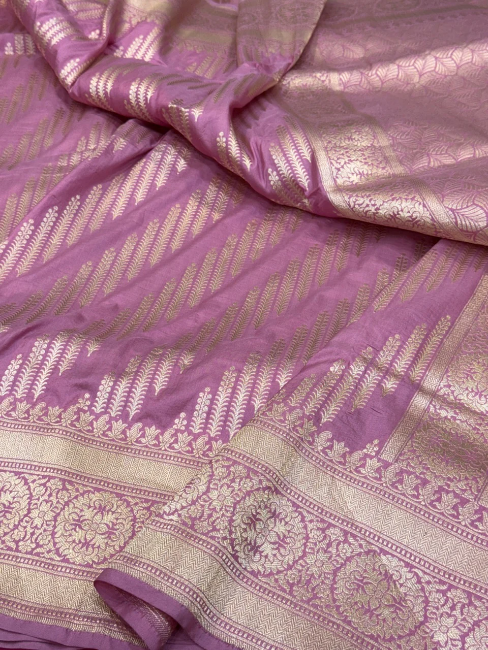 Banarasi Pure Katan Silk Saree | Pure Silk | Cutwork Technique | Banarasi Katan Silk Saree - Image 9