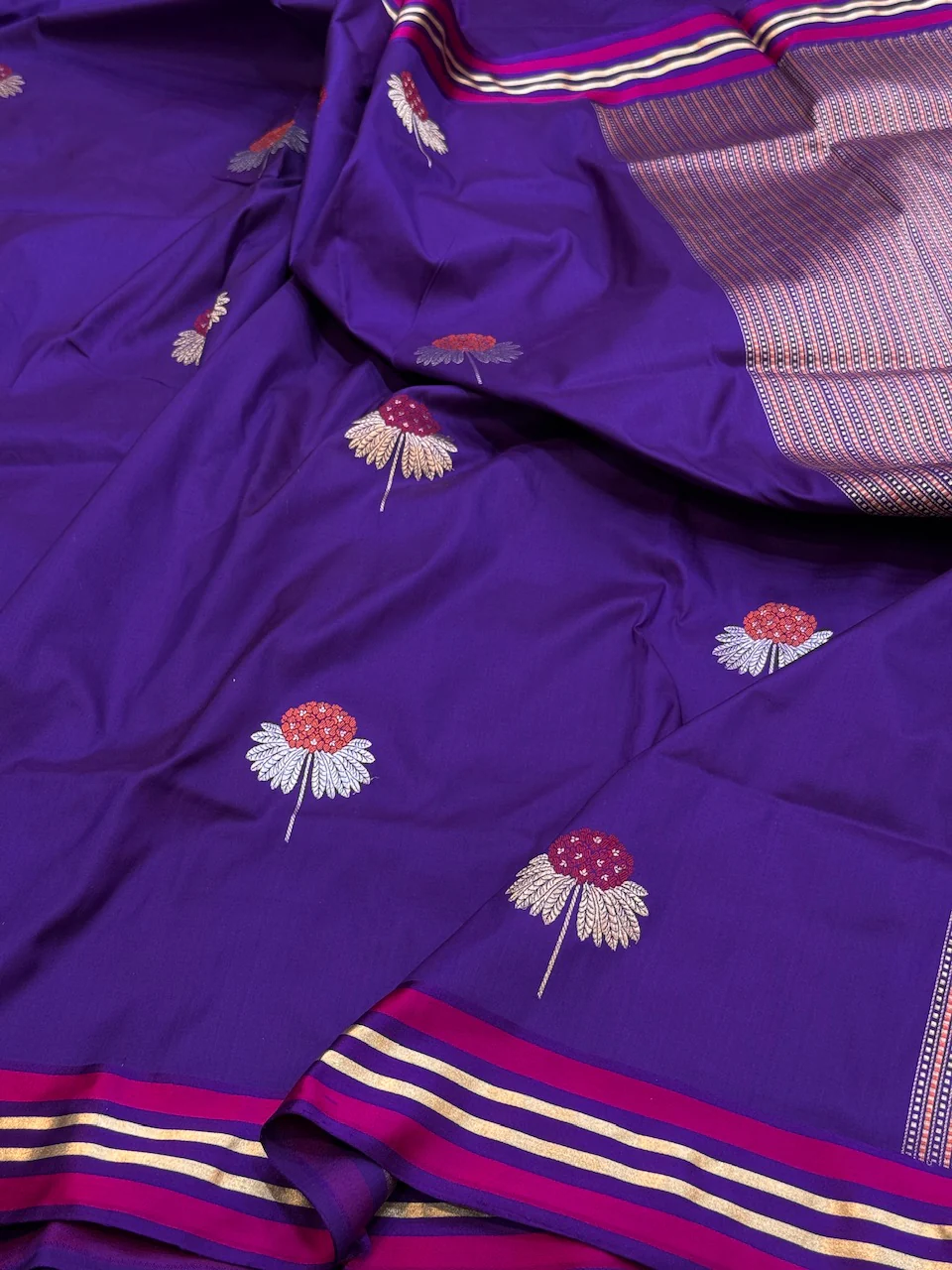 Handwoven Pure Banarasi Satin Border Saree - Image 3