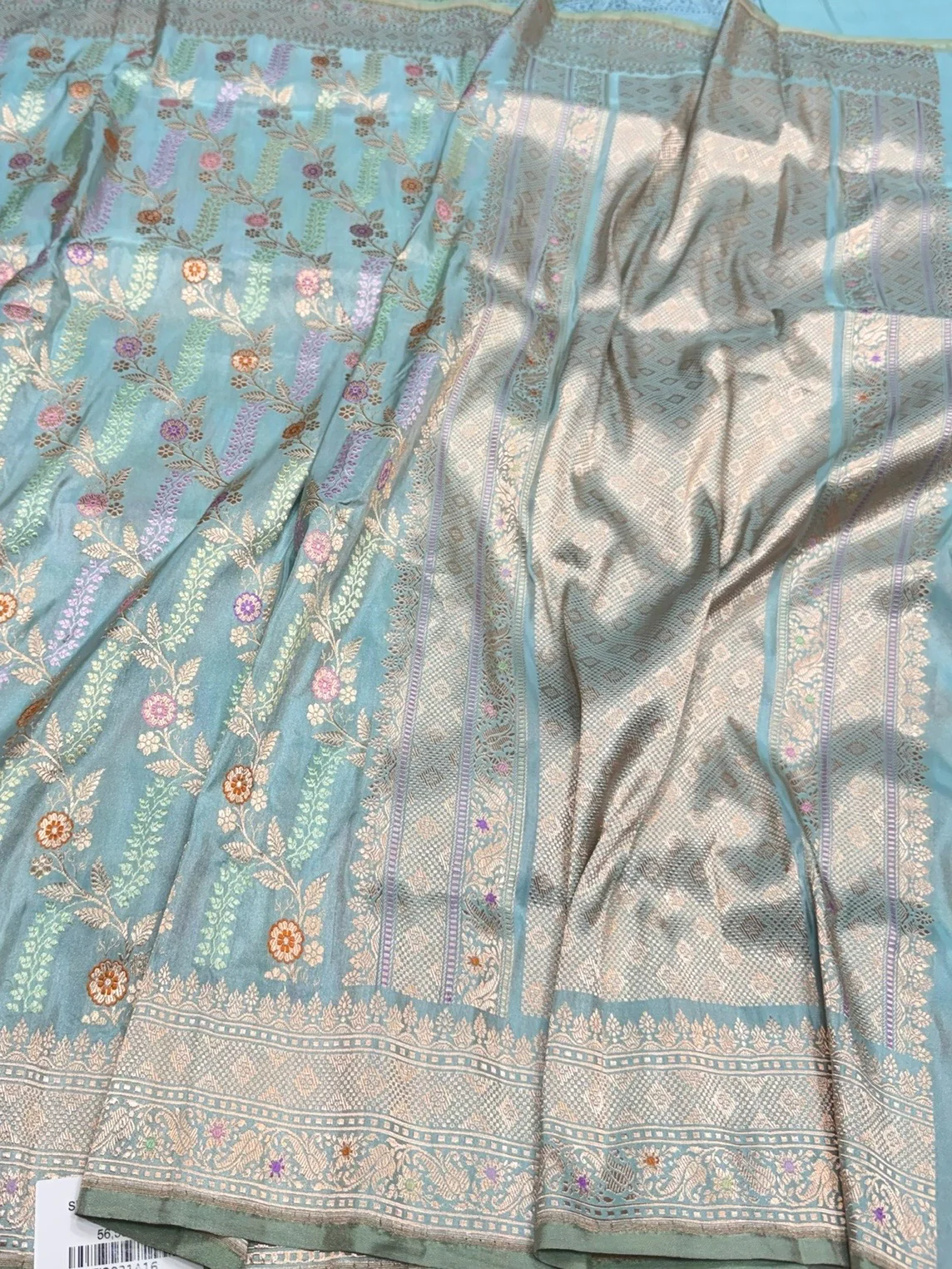 Sky Blue Handwoven Pure Banarasi Tissue Silk Saree – Kadwa Weave in 100% Tissue Silk - Image 3