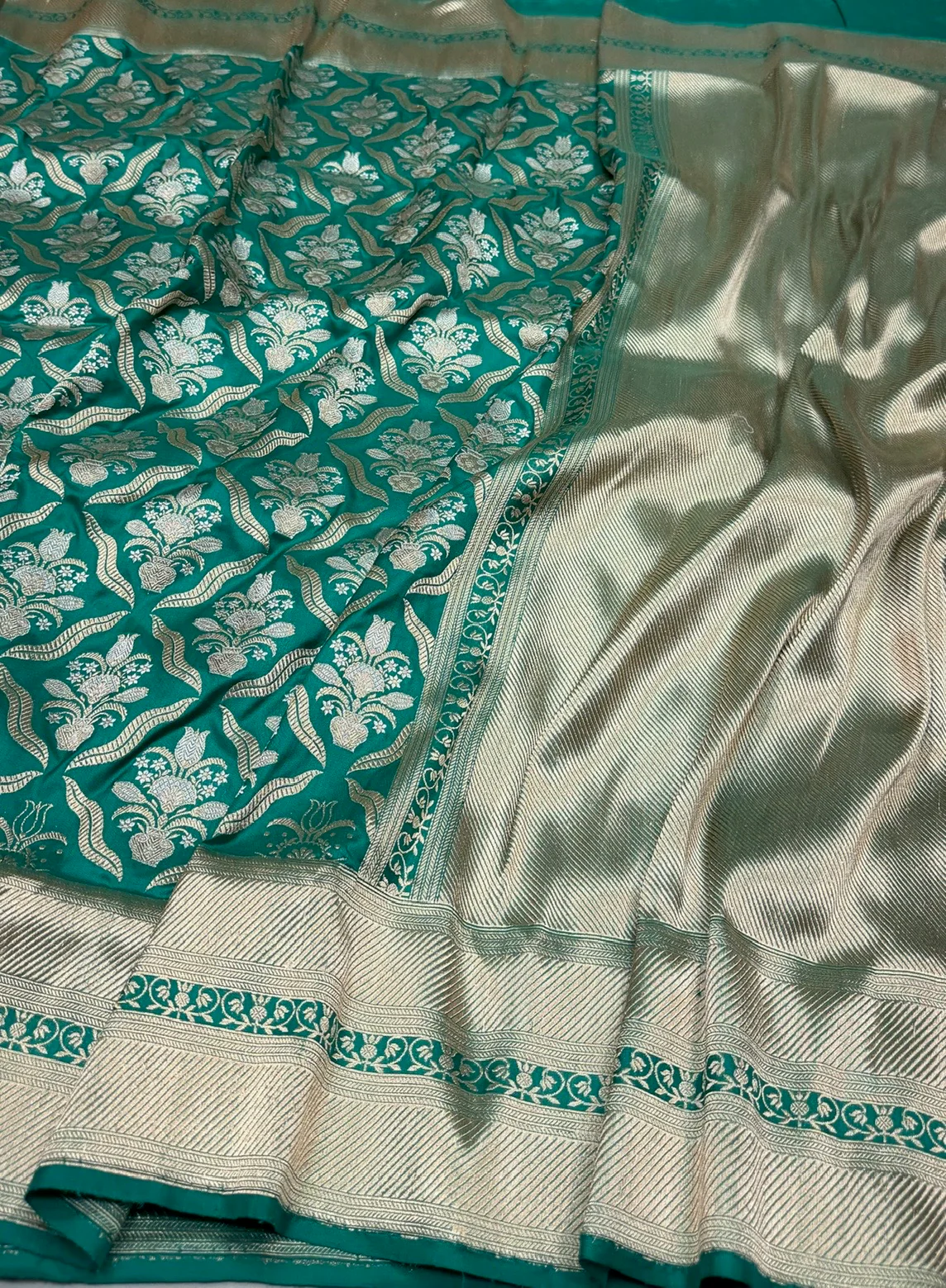 Sea Green Handwoven Pure Banarasi Silk Saree - Image 3
