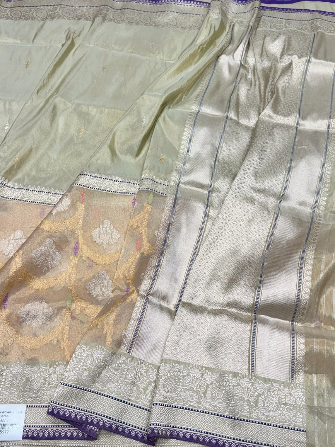 Soft Sea Green Handwoven Pure Banarasi Tissue Saree in Kadwa Weave | Pure Katan Tissue Silk - Image 3
